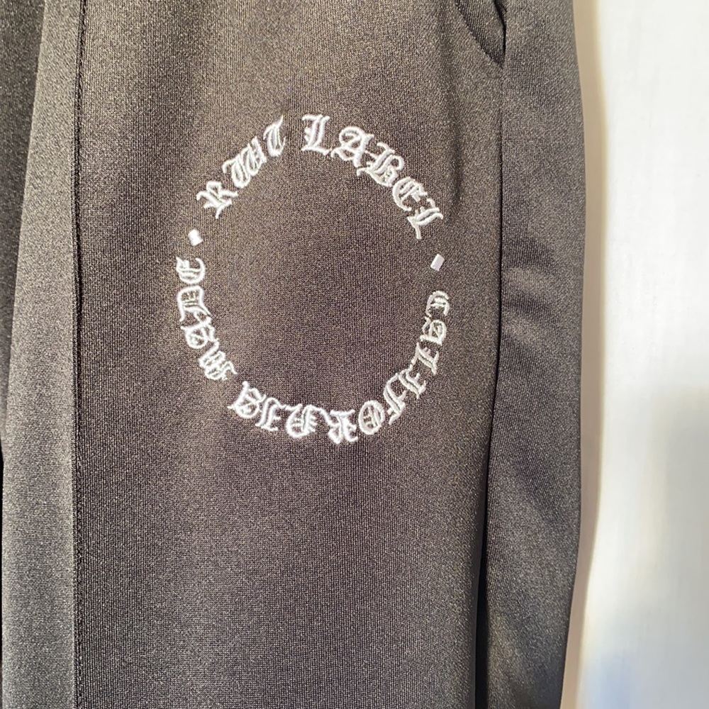 Rwt Label Basic Pant. Size Large. - image 3